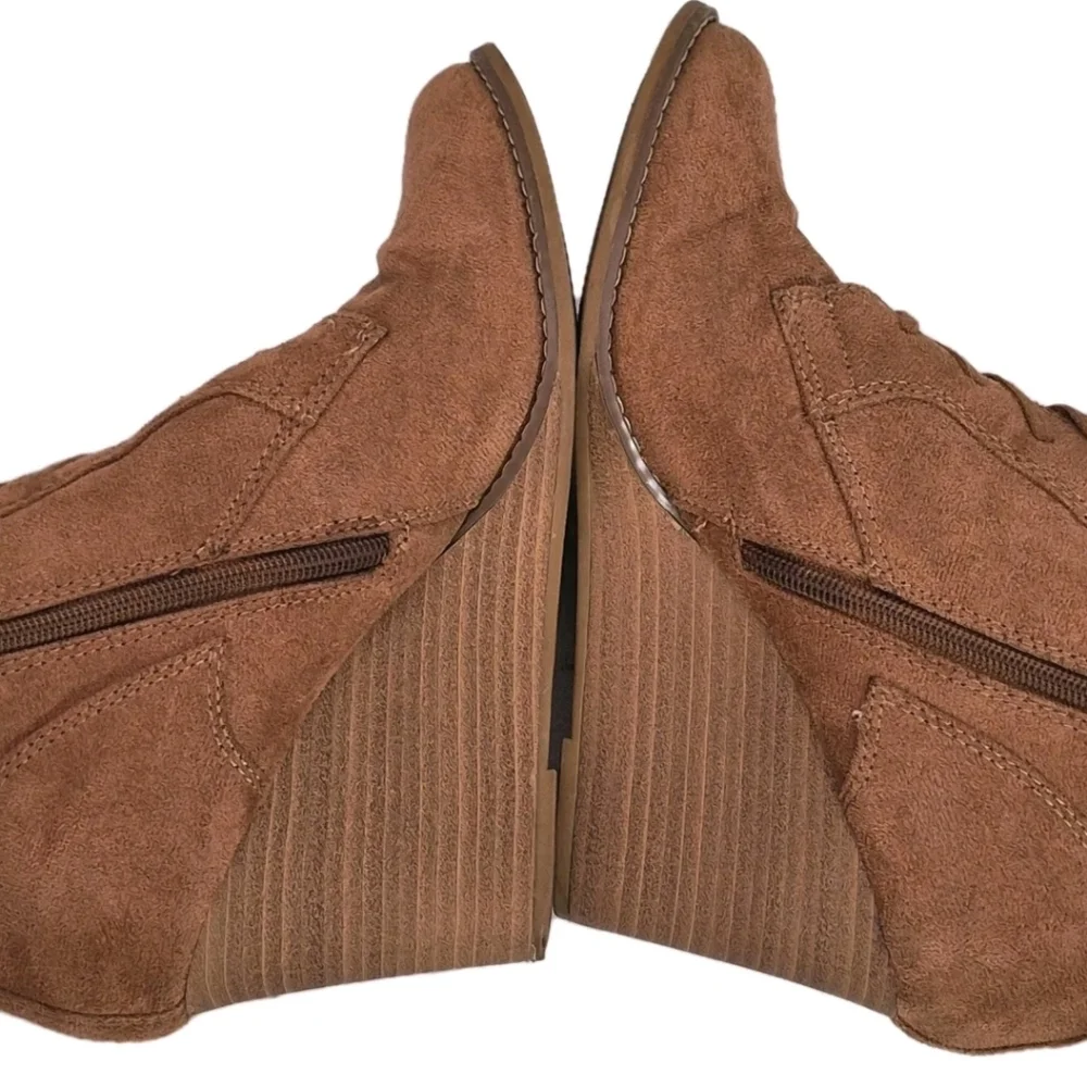 A New Day Light Brown Women Wedge Boot With Side Zip Size 9 Faux Sued Leather